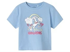 Lyseblå T-Shirt med print af enhjørning og regnbue fra name it 13241599 Serenity